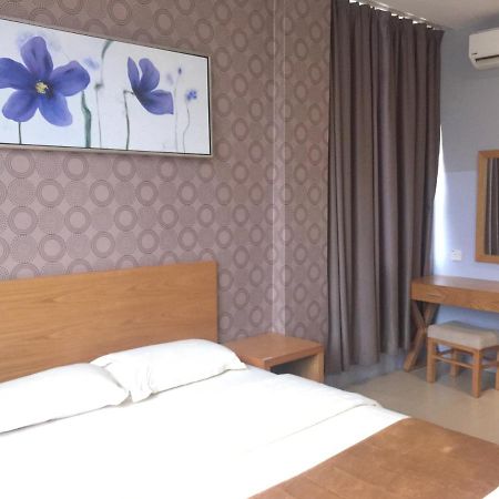 Residence 21 Boutique Inn Miri Exterior foto