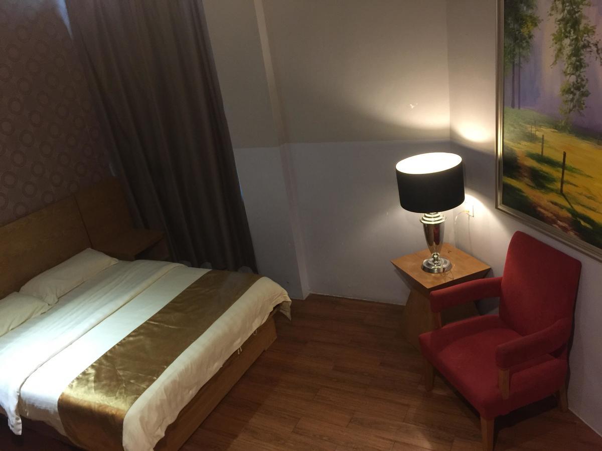 Residence 21 Boutique Inn Miri Exterior foto